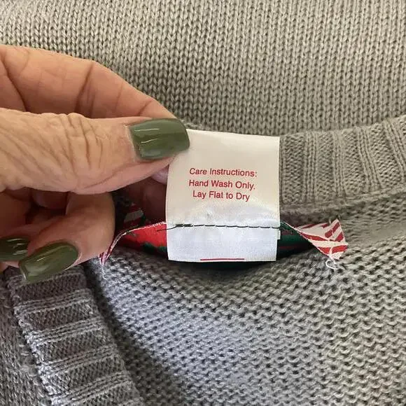 Merry Christmas Womens Size Large Gray Polar Bear Christmas Sweater Ugly Sweater - Picture 7 of 8